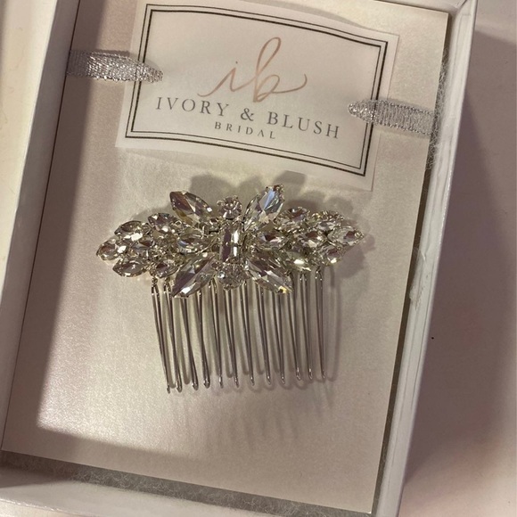 Rhinestone bridal hair comb - Picture 1 of 7
